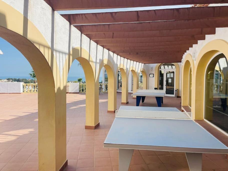 Imperial Park - Bungalow Mit Panoramablick Und Schoener Terrasse Калпе Екстериор снимка