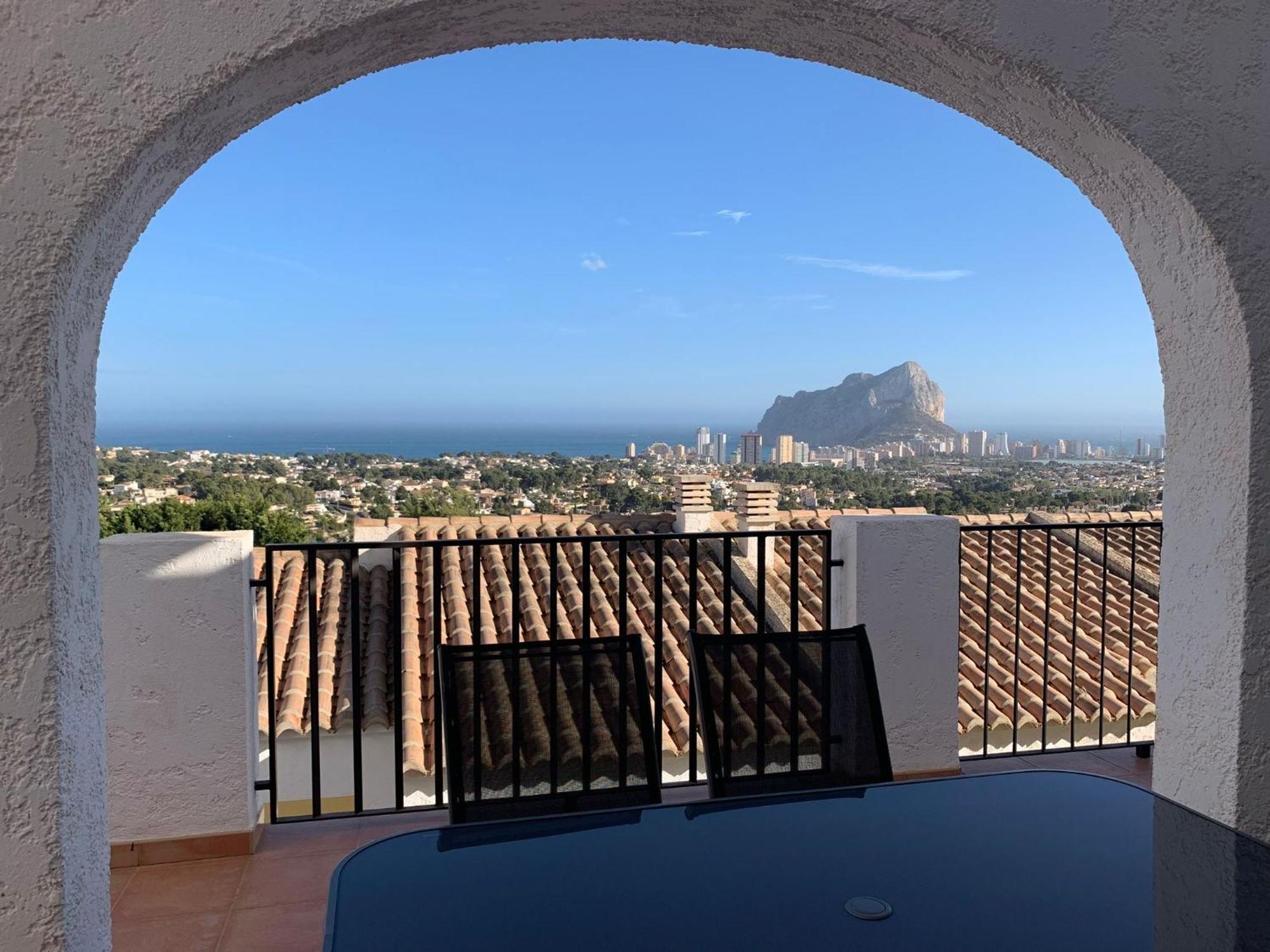 Imperial Park - Bungalow Mit Panoramablick Und Schoener Terrasse Калпе Екстериор снимка