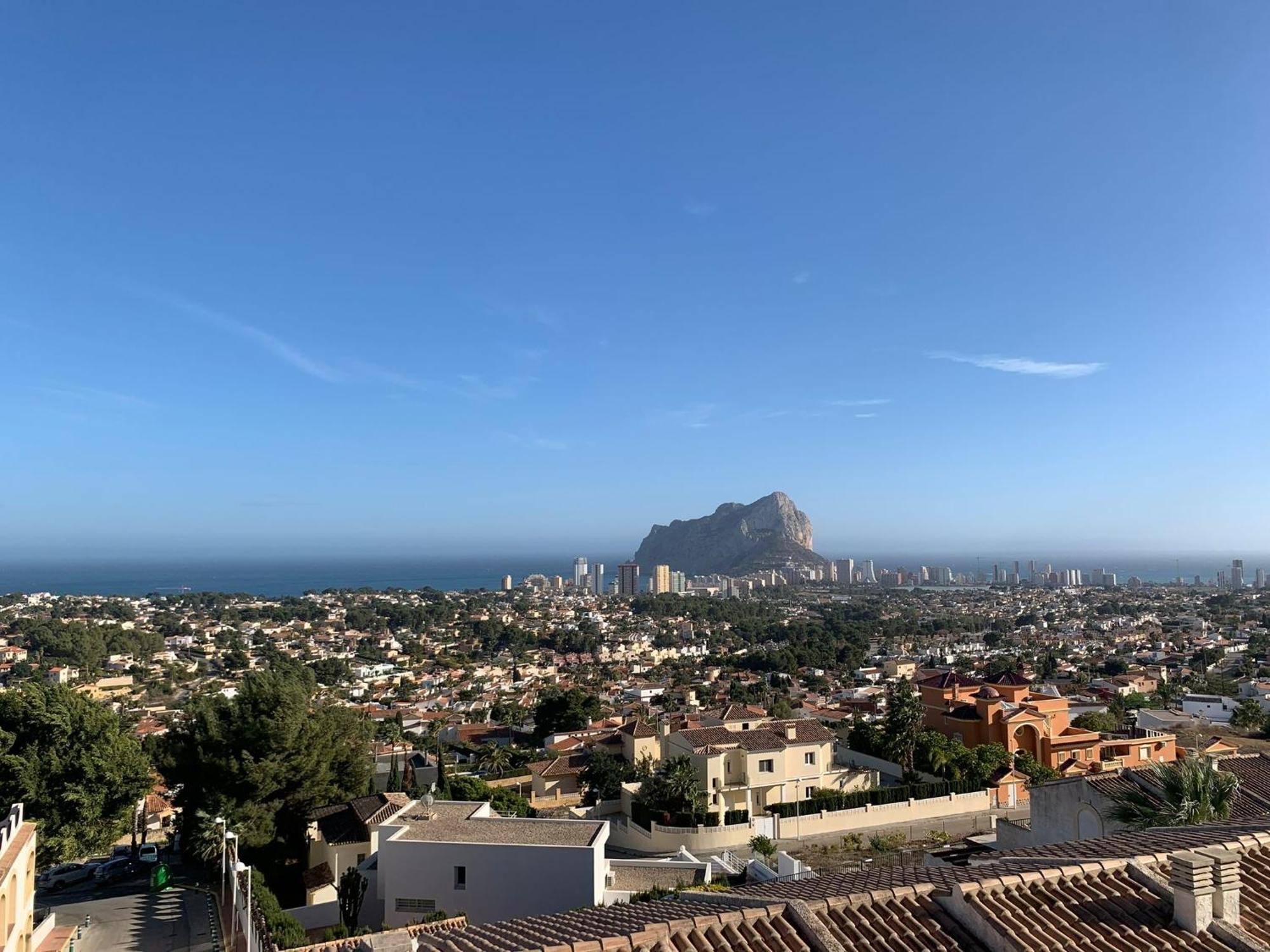Imperial Park - Bungalow Mit Panoramablick Und Schoener Terrasse Калпе Екстериор снимка